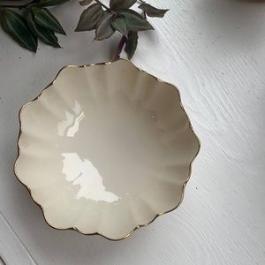 Lenox bowl. 24k gold trim